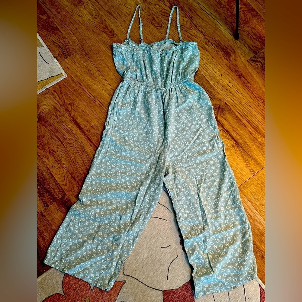 As U Wish-Art Deco Print Light Sea Foam Green Color Capri Jumpsuit. Med-juniors - Picture 8 of 12